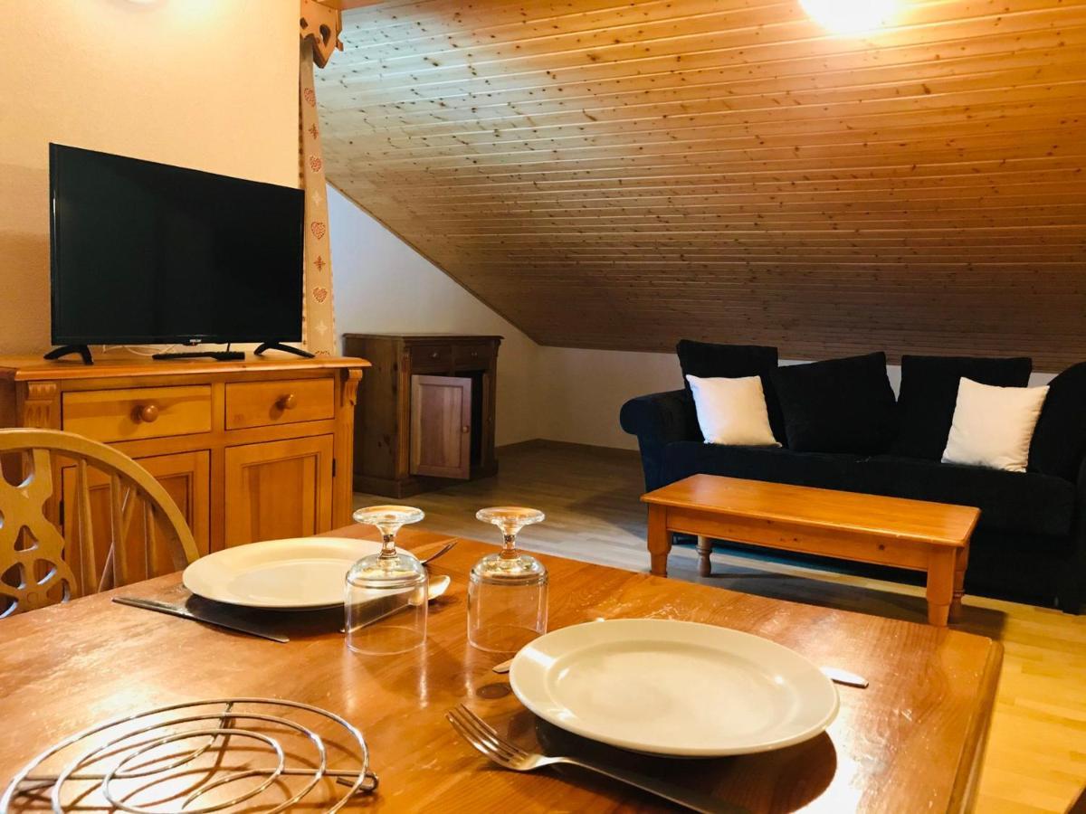 Studio Mansarde Avec Balcon, Piscine Et Parking Souterrain A Samoens - Fr-1-629-92 Екстер'єр фото